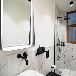 Camera economy con letto king size